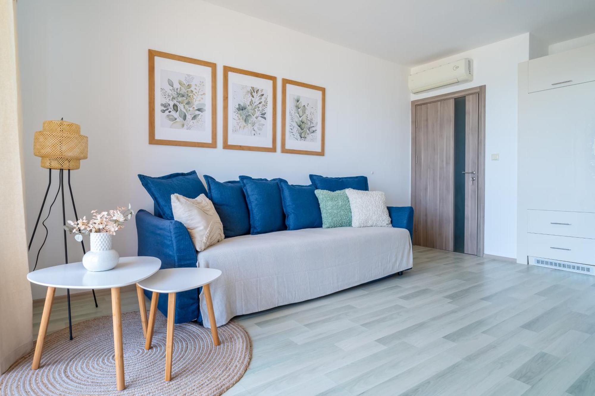 Poemia- Sea View, Free Parking, Complex Carpe Diem Apartment